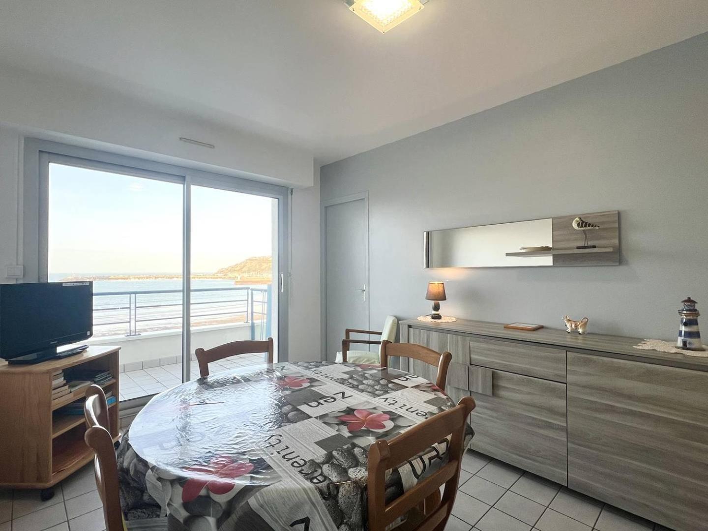 514 - Appartement 1 Chambre Vue Mer En Bordure De La Plage Du Centre D'Erquy Luaran gambar